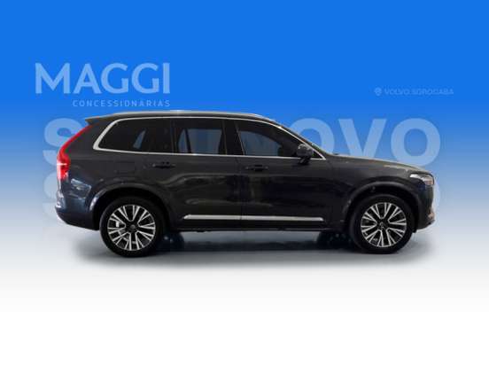 VOLVO-XC90-2021