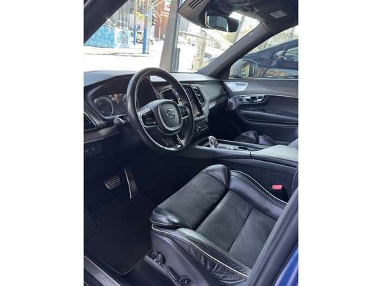 VOLVO-XC90-2019