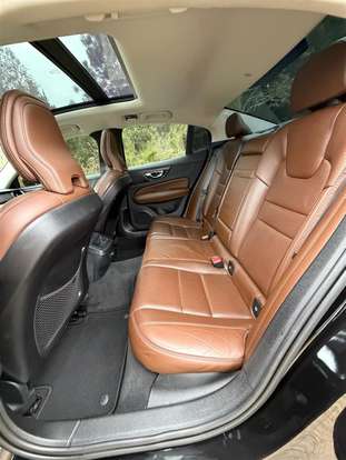 VOLVO-S60-2019
