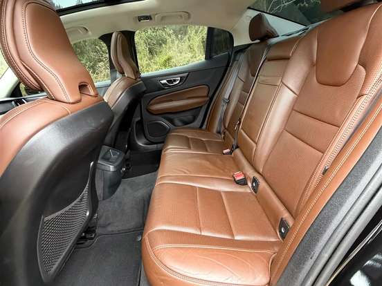 VOLVO-S60-2.0 T5 INSCRIPTION GASOLINA 4P AUTOMÁTICO VOLVO-S60-2019