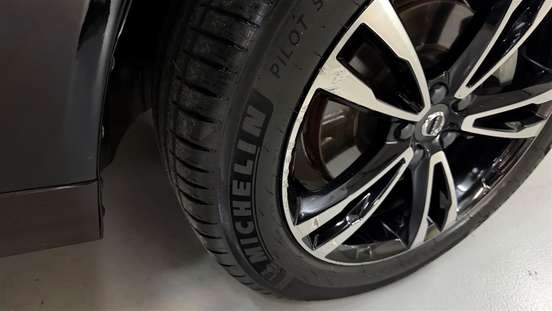 VOLVO-XC60-2018