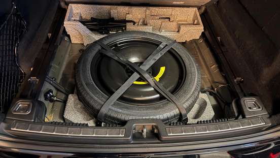 VOLVO-XC60-2018