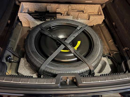 VOLVO-XC60-2.0 T5 GASOLINA MOMENTUM AWD GEARTRONIC VOLVO-XC60-2018