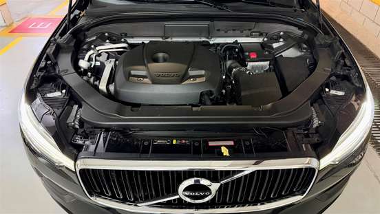 VOLVO-XC60-2018