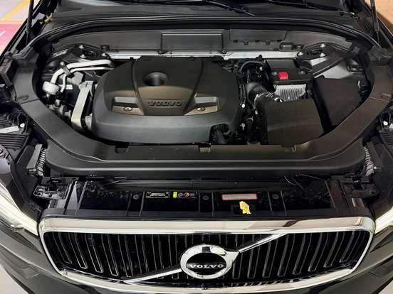 VOLVO-XC60-2.0 T5 GASOLINA MOMENTUM AWD GEARTRONIC VOLVO-XC60-2018