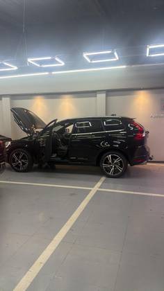 VOLVO XC60 2.0 T5 R-DESIGN GASOLINA 4P AUTOMÁTICO