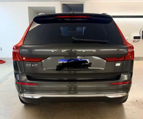 VOLVO-XC60-2021