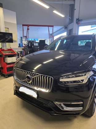 VOLVO-XC90-2019