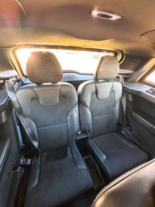 VOLVO-XC90-2019