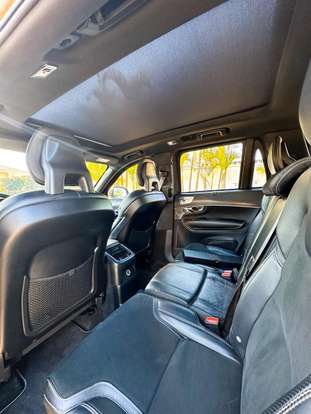 VOLVO-XC90-2019