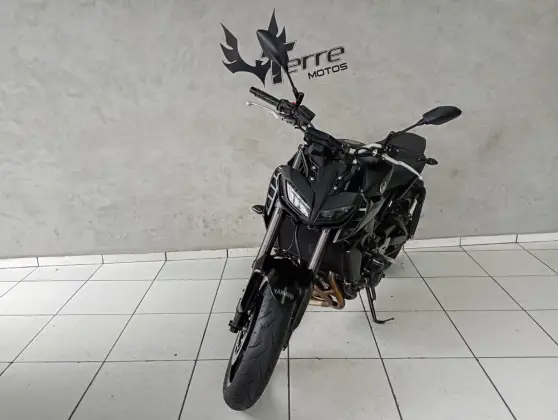 YAMAHA MT-09 