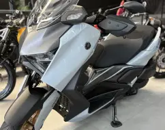 YAMAHA XMAX 300 CONNECTED ABS YAMAHA XMAX 300 CONNECTED ABS