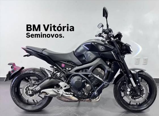 YAMAHA MT-09 