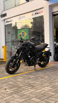 YAMAHA-MT-09-2024