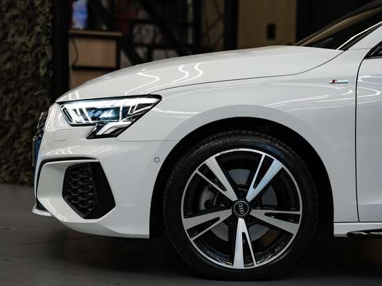AUDI-A3-2022