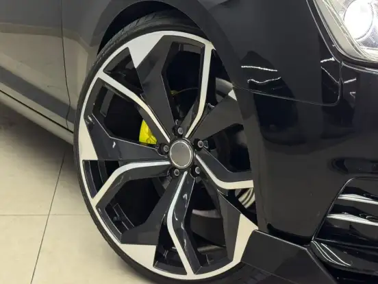 AUDI-A4-2017