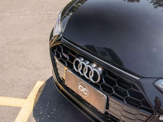 AUDI-A4-2020