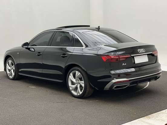 AUDI-A4-2020