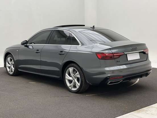 AUDI-A4-2020