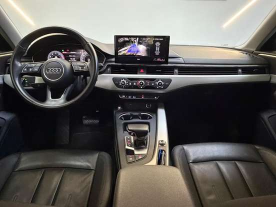 AUDI-A4-2022
