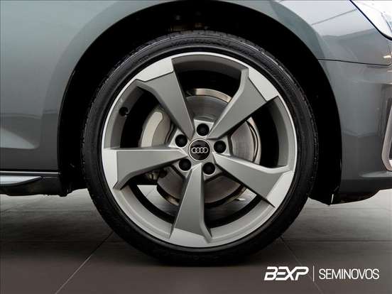 AUDI-A4-2024