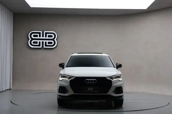 AUDI-Q3-2020