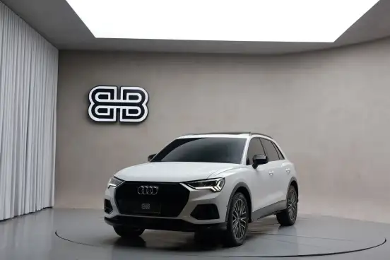 AUDI-Q3-2020