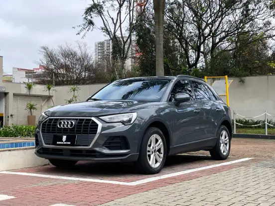 AUDI-Q3-2021
