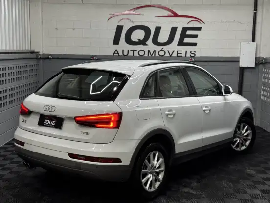 AUDI-Q3-2015