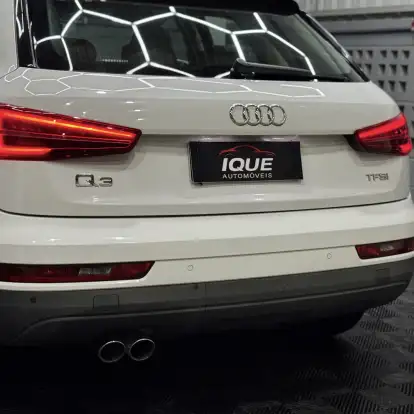 AUDI-Q3-2015