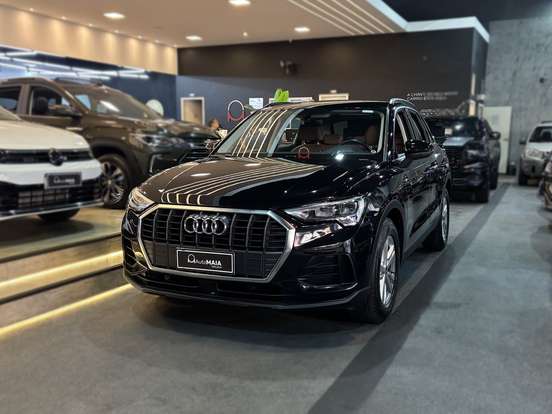 AUDI-Q3-2021