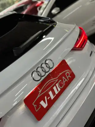 AUDI-Q3-2023