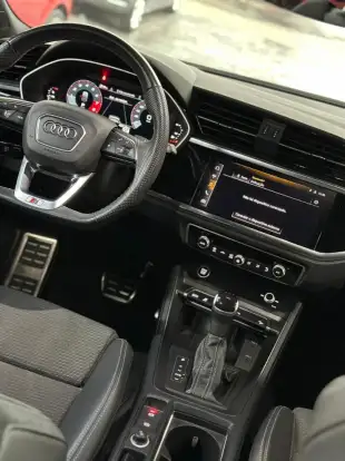 AUDI-Q3-2023