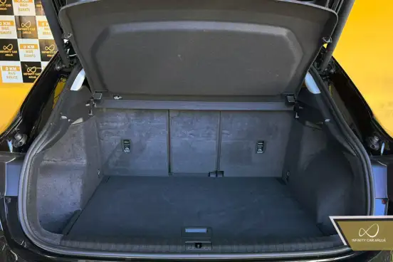 AUDI-Q3-2023