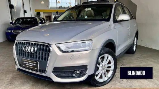 Audi Q3 2.0 Tfsi Ambiente Quattro 4P Gasolina S Tronic