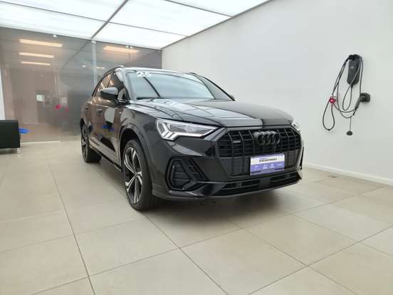 AUDI-Q3-2024