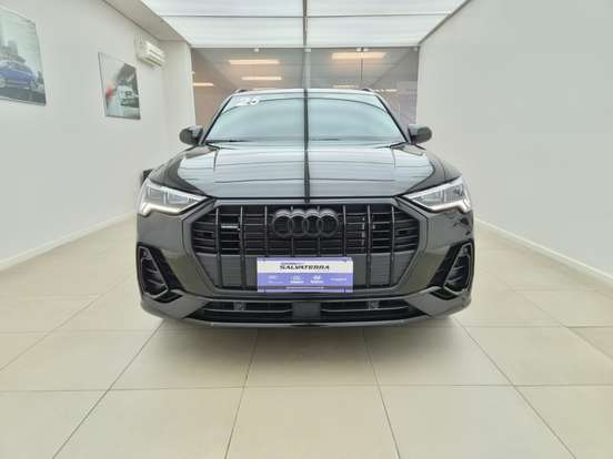 AUDI-Q3-2024