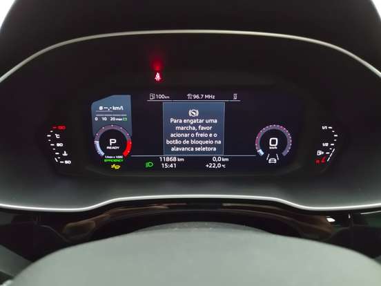 AUDI-Q3-2024