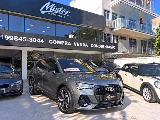 AUDI-Q3-2024