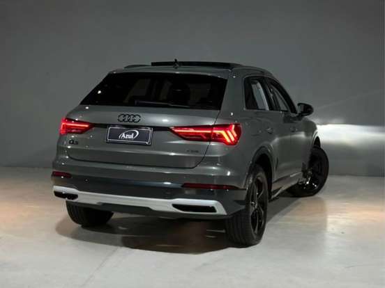 AUDI-Q3-2022