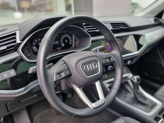AUDI-Q3-2023