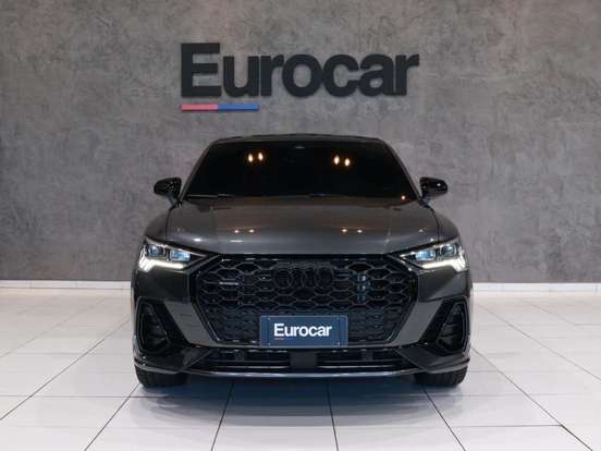 AUDI-Q3-2024