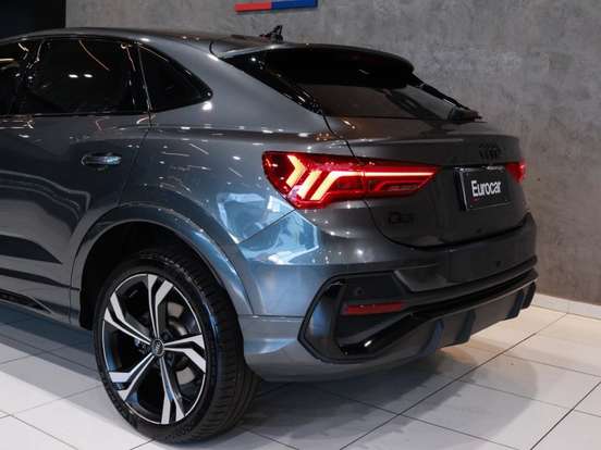 AUDI-Q3-2.0 40 TFSI GASOLINA SPORTBACK PERFORMANCE BLACK PLUS QUATTRO TIPTRONIC AUDI-Q3-2024