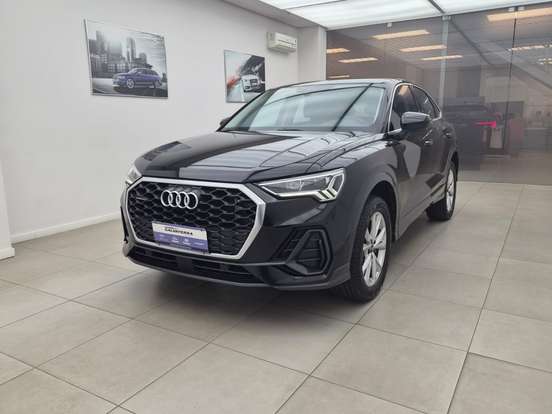 AUDI-Q3-2022