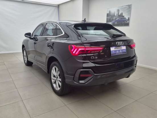 AUDI-Q3-2.0 40 TFSI GASOLINA SPORTBACK PERFORMANCE QUATTRO TIPTRONIC AUDI-Q3-2022