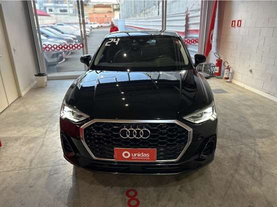 AUDI-Q3-2023