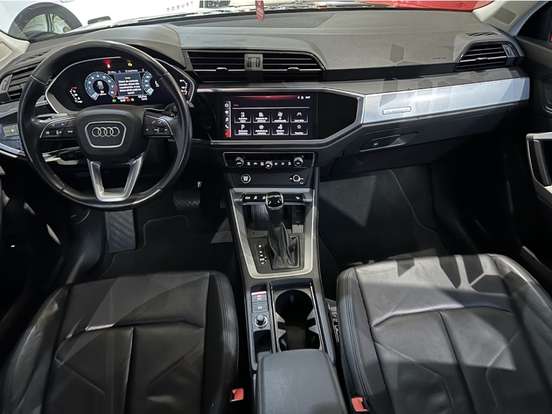 AUDI-Q3-2023