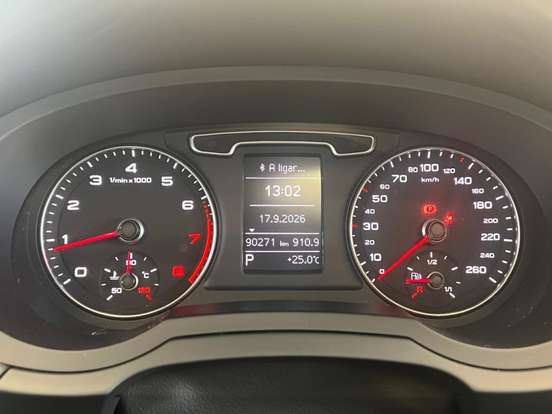 AUDI-Q3-2014