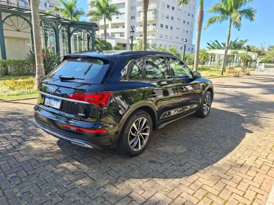 AUDI-Q5-2023