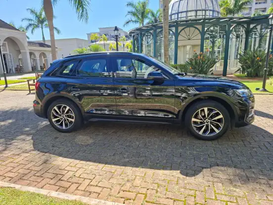 AUDI-Q5-2023